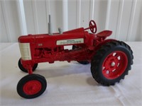 1/16 Scale Farmall 350 Tractor