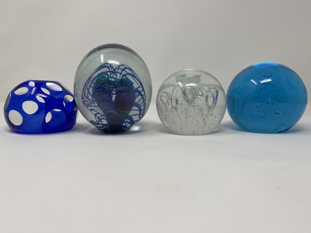 4 Glass Paperweights Boye, Eicuktt