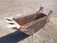 12" Backhoe Bucket w/ Teeth