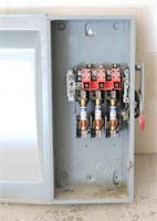 ELECTRICAL FUSE PANEL WITH SAFETY SWITCH BOX