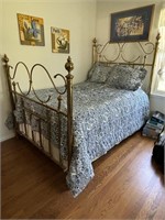 Ornate Brass Full Size Bed & Bedding