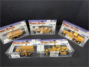 Diecast Ertl Mighty Movers construction equipment