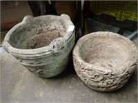 2 CEMENT PLANTERS