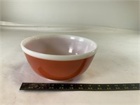 Pyrex 2 1/2 qt bowl