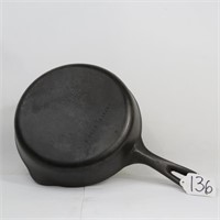 UNMARKED WAGNER #6 9" CAST IRON SKILLET