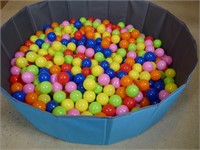 Ball Pit 39" 2 bags of balls