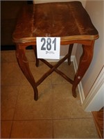 SQUARE WOODEN TABLE 17"X 17",26"TALL