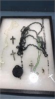 Lot of rosary. Flat not included