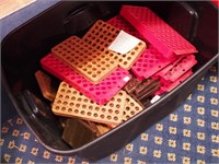 Tub of reloading empty trays
