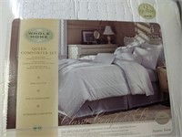 Whole Home Queen Comforter Set