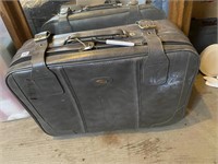 VINTAGE LUGGAGE