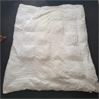 Woolrich 55"x70" Comforter