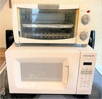 toaster oven & microwave- needs cleaned