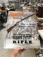 METAL HENRY RIFLE SIGN