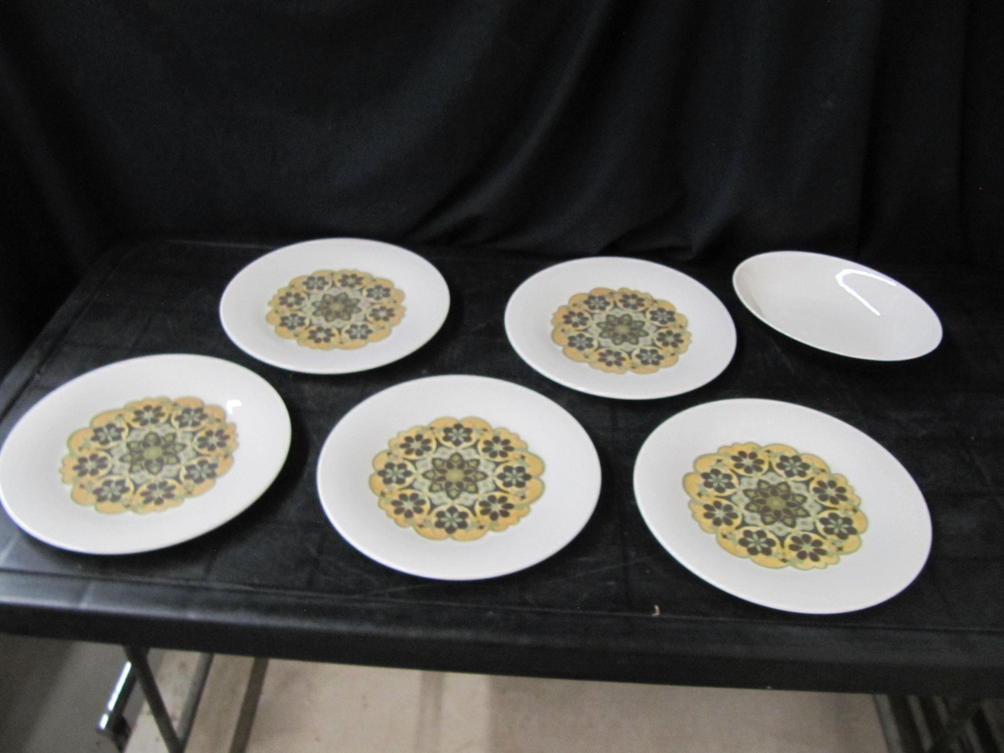 ROYAL DOULTON "SEGOVIA" PLATES & BOWL