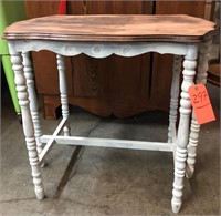 Vintage spool leg table