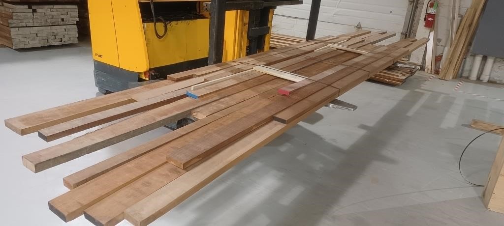 AFRICAN MAHOGANY 3/4-4/4-5/4 (7'-17') 80 BF CHECKS