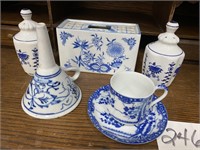 VINTAGE BLUE & WHITE ORIENTAL PORCELAIN PCS.