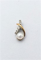 10K Gold Genuine 5 Diamond & Pearl Pendant
