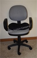 (B1) Office/Desk Chair