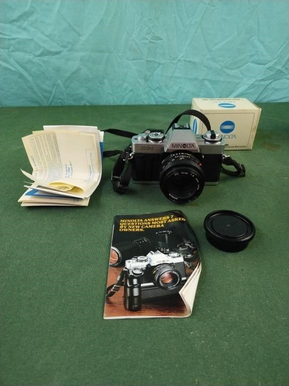 Minolta XG-1 camera and accessories