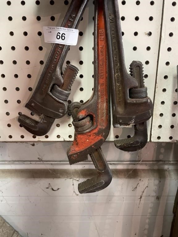 3 PIPE WRENCH SET