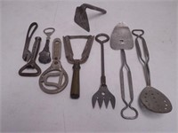 Lot of 9 Kitchen Items. Including Liberty Bell Adv