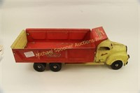 VINTAGE LINCOLN HYDRAULIC ACTION DUMP TRUCK TOY