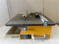 Tile cutter