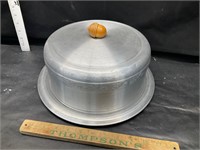 Aluminum cake plate