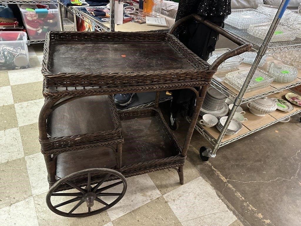 VTG WICKER ROLLING TEA CART