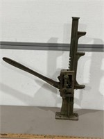 ANTIQUE BUMPER JACK