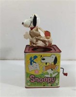 Vintage Metal Snoopy Wind Up Music Box Works