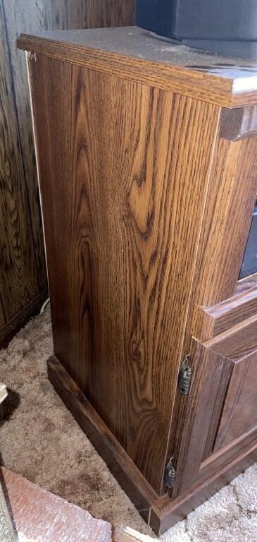 Small Faux Oak Entertainment Center Cart