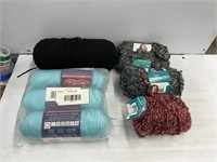 Colorful yarn included country loom yarn