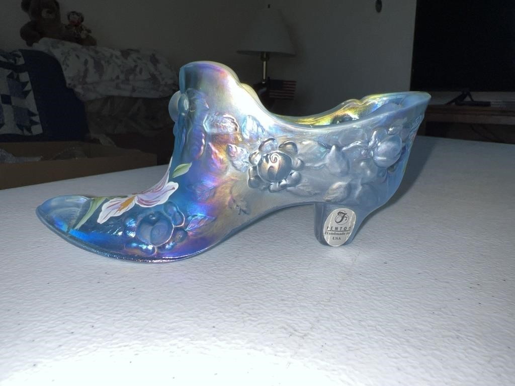 Fenton hand painted shoe 6in long