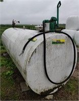 1000 Gal Diesel Fuel Tank w/ Hand Pump