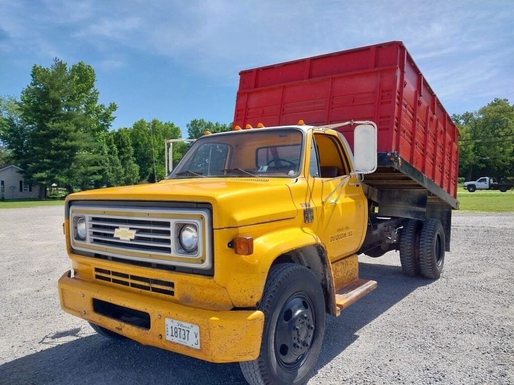 TITLED 1974 CHevrolet C6 Gas Grain Truck