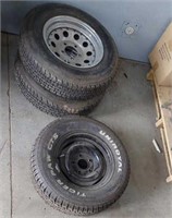 3 tires: 2 P195/75R14, 1 Uniroyal p215/70r14,