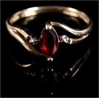 10 Karat Gold & Amber Art Deco Style Ring