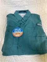 men’s Columbia button-down shirt size S