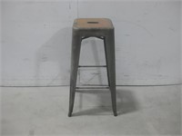 Vtg 12"x 12"x 29.5" Metal Stool See Info