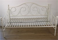 WHITE METAL DAYBED FRAME
