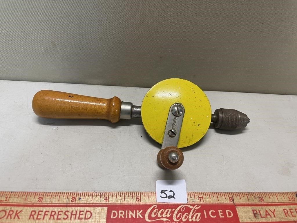 VINTAGE HAND DRILL