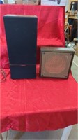 FISHER SPEAKER AND THE COVER OF A SPEAKER