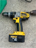dewalt 18 volt cordless drill