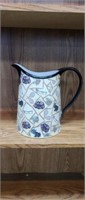 Lifestyle home Wildlife theme 8in pitcher