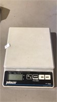 Palouse PE5 5 pound scale measures ounces