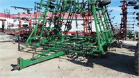 John Deere 960 Spring Tooth 5 Fold Cultivator