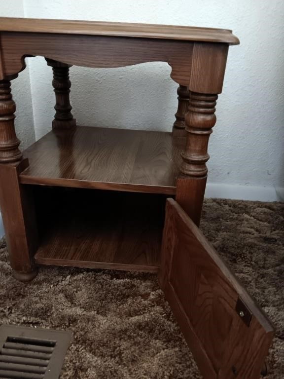 End Table  21x18x16